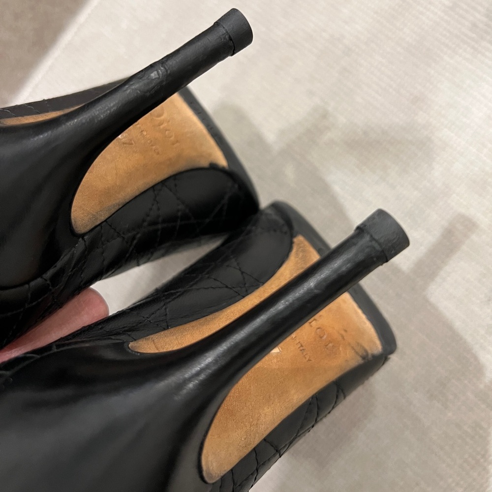 Dior Quilted Pump - Picture 7 of 12